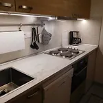 2 Pièces Avec Parking - Fr-1-517-39