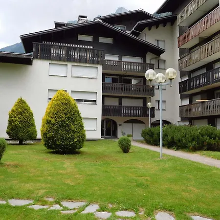 Appartement 2 Pièces Avec Parking - Fr-1-517-39 *